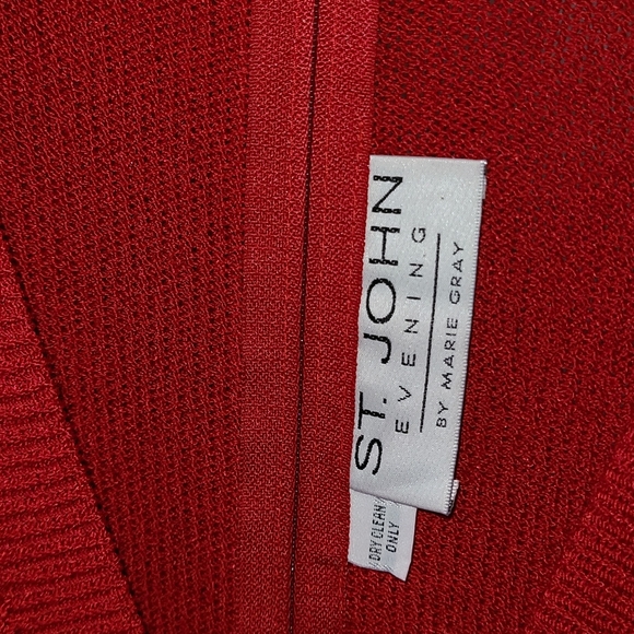 St. John Knits - Picture 3 of 16